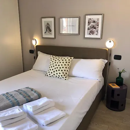 Attico Ellen Terrazza Con Vista Lägenhet *