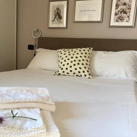 Attico Ellen Terrazza Con Vista Lägenhet